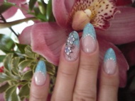 Best Nails - zselé akryllal díszítve,tesókám csinálta nekem